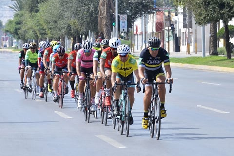 Celebran la Vuelta Ciclista a La Laguna
