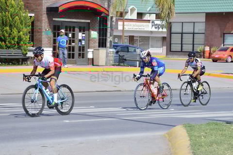 Celebran la Vuelta Ciclista a La Laguna