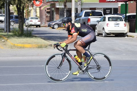 Celebran la Vuelta Ciclista a La Laguna