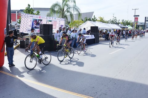 Celebran la Vuelta Ciclista a La Laguna
