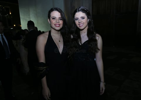Ale y Rebeca Román.