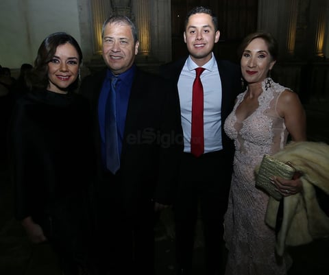Rosa Martínez, Carlos Avitia, Roberto Villareal y Emi Palma.