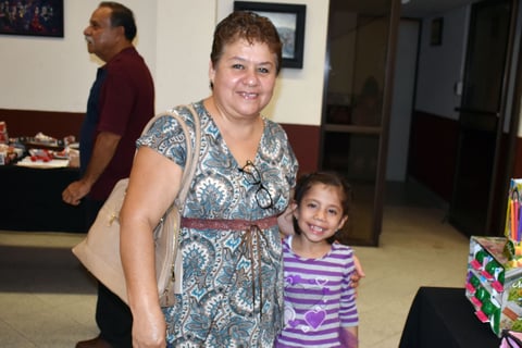 08112018 Eiizabeth y Camila.