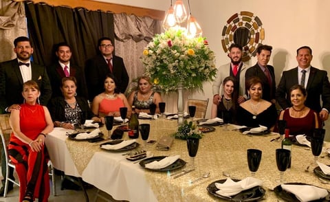 08112018 Cena de gala entre amigos.