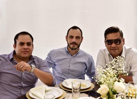 Manuel Sanchez, Jerry Rodriguez y Mario Cavanzon