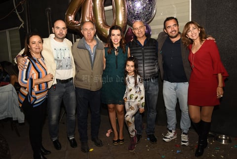 Gaby, Carlos, Jorge, Sofia, Gerardo, Luis Carlos y Anabel