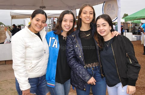 Anna Olay, Elisa Rivera, Alejandra Campos y Anya Salcido