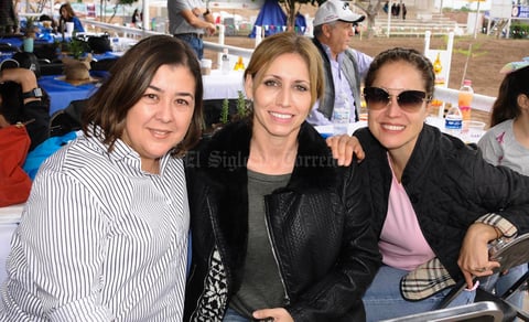 Nancy, Katia y Nayla