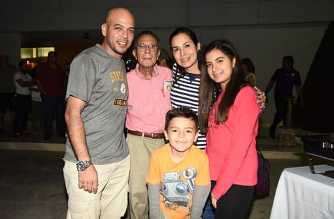 angeles, Victoria, Jesus, Matias y Gerardo