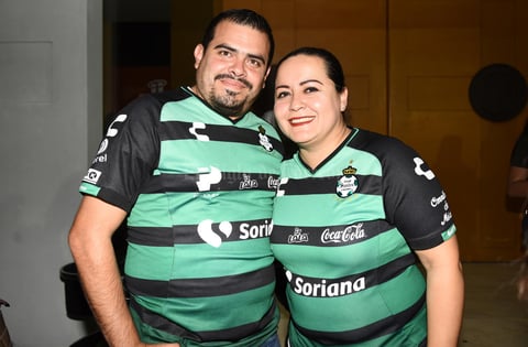 Memo Ramirez y Cristy Arrañaga