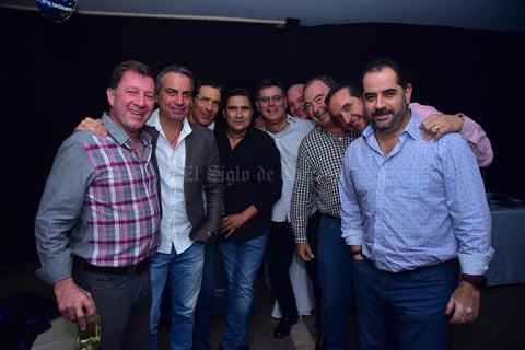 Acompanan al festejado