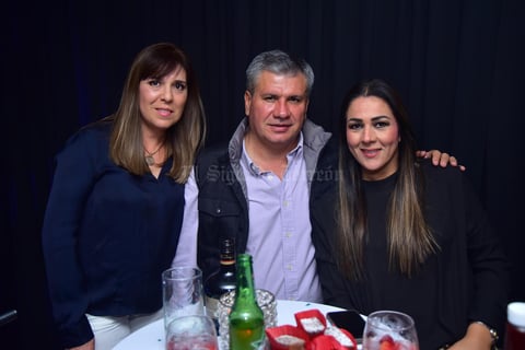 Tina, Ernesto y Monica