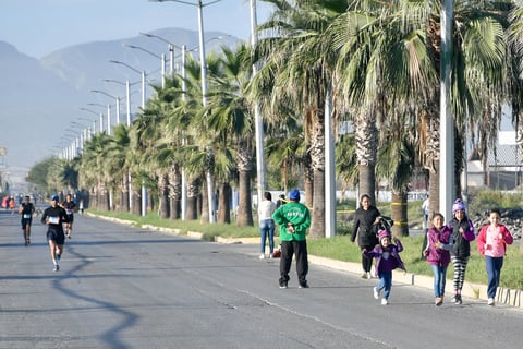 Laguneros corren el Medio Maratón Autocentro-Autopop