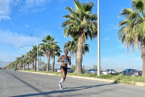Laguneros corren el Medio Maratón Autocentro-Autopop