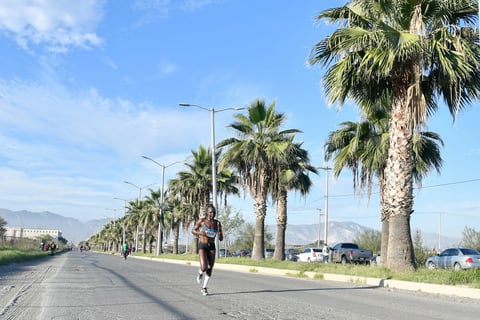 Laguneros corren el Medio Maratón Autocentro-Autopop