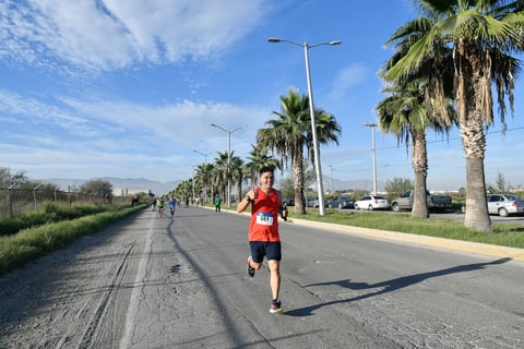 Laguneros corren el Medio Maratón Autocentro-Autopop