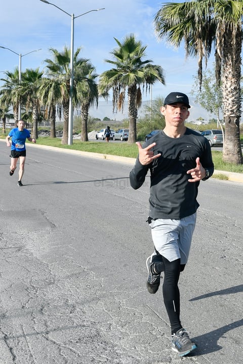 Laguneros corren el Medio Maratón Autocentro-Autopop