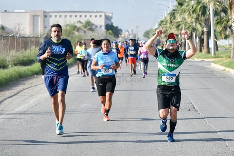 Laguneros corren el Medio Maratón Autocentro-Autopop