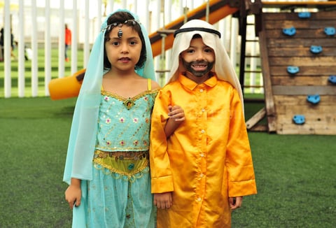 12112018 Vivian y Bruno (Arabia).