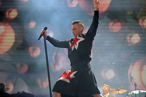 Para muchos, la mejor presentación del sábado en el Corona Capital, fue la de Robbie Williams, al menos eso reflejaron las redes sociales.