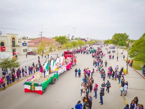 En Piedras Negras también se llevó a cabo el desfile de la Revolción Mexicana.