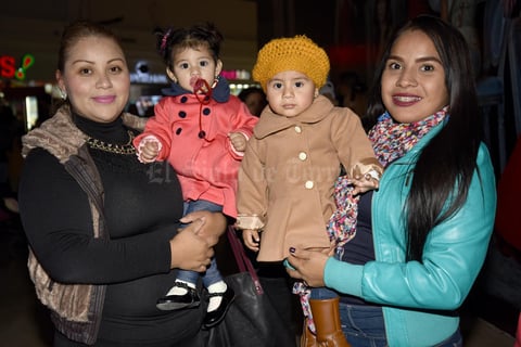 22112018 Ximena, Mayra, Bere y Mayra.