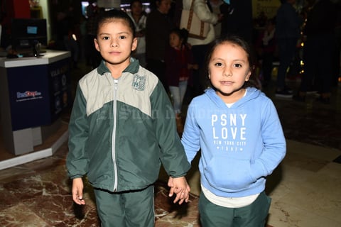 22112018 Maya y Carolina.