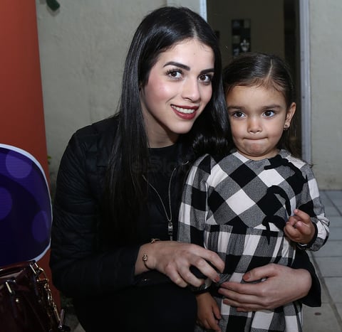 Valeria y Luciana.