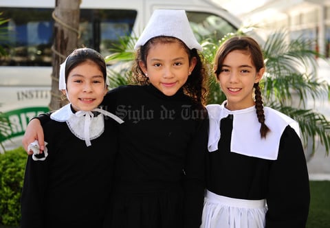 27112018  Ana Sofía, Ximena y Andrea.