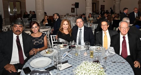 José Antonio Alvarado, María del Refugio Ponce, Irma de Parral, Juan Parral, Jesús Bermúdez Fernández y Jesús Bermúdez Barba.