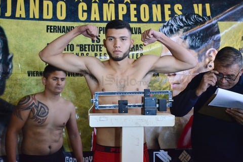 Los púgiles, se medirán mañana en el Gimnasio Torreón de la Unidad Deportiva Braulio Fernández Aguirre, a 10 rounds por el Campeonato Noroeste de la Federación de Comisiones de Boxeo (Fecombox), en pelea que servirá como eliminatoria rumbo al título nacional.