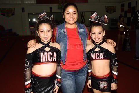 30112018 Ana Karen Chávez, Valeria Trejo y Yosi Galindo.