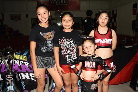 30112018 María Elena, Valeria, Silvana y Ana Cristina.