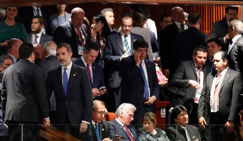 El rey Felipe VI de España, el presidente de Perú, Martín Vizcarra, el presidente de Cuba, Miguel Díaz-Canel, y el presidente de Bolivia, Evo Morales.