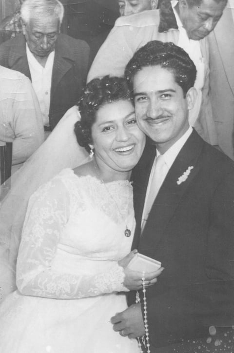 02122018 Socorro Huitrado Bustamante y Roberto Alonso Márquez
contrajeron matrimonio el 10 de noviembre de 1956 en la Iglesia del Perpetuo Socorro.
