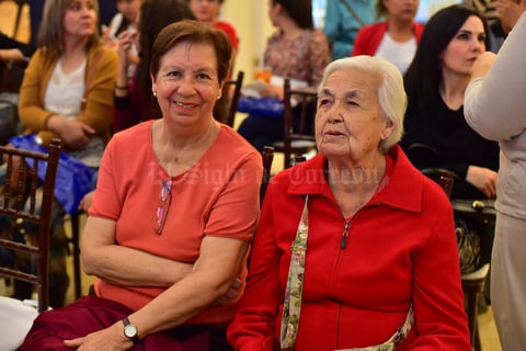 06122018 EN RECIENTE EVENTO.  Paquita y Rosy.