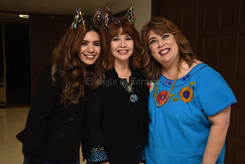 Edith Perez Galindo con Adriana Ochoa y Norma Chavez