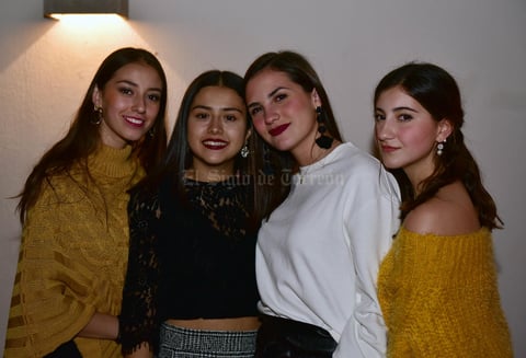 Alejandra, Maryfer, Regina y Mariam