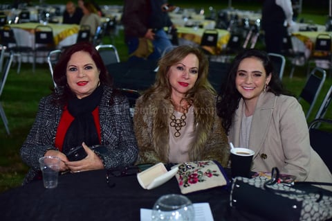 Yolanda, Mary y Viviana