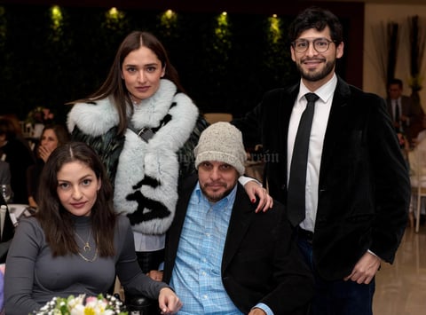 Valeria, Alexis, Beto y Gustavo