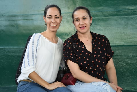 Ana Gallegos y Thamara Rodriguez