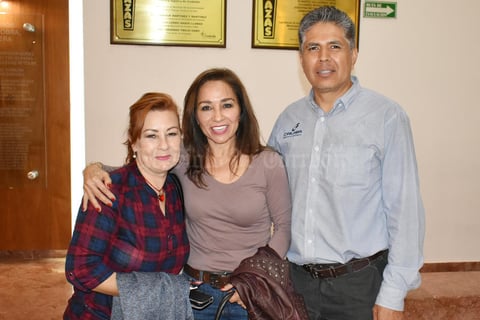 10122018 Elvia, Rosa María y Roberto.