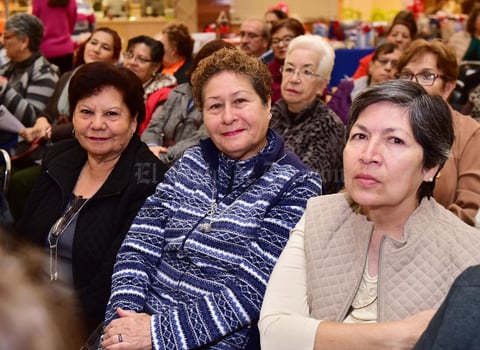 10122018 EN RECIENTE EVENTO.  Martha, Ana María y Rocío.
