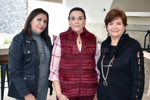 10122018 CLUB DE JARDINERíA ALHELí.  Nina, Cristina y Bety.