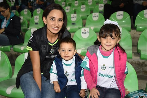 11122018 EN FAMILIA.  Mariana, Alonso y Pamela.