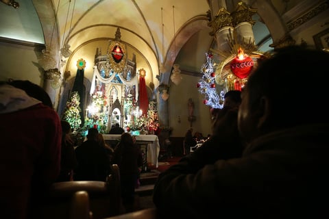 Duranguenses celebran a la Virgen de Guadalupe