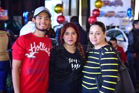 12122018 David, Pamela y Laura.