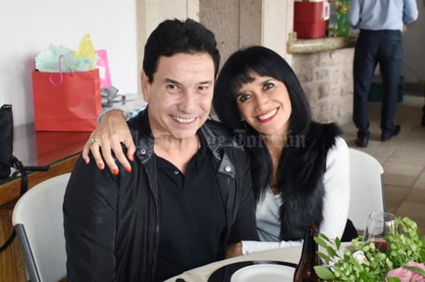 12122018 EN PAREJA.  Carlos y Laura.
