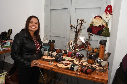 Realizan con éxito Vaivén Bazar