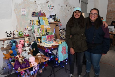 Realizan con éxito Vaivén Bazar